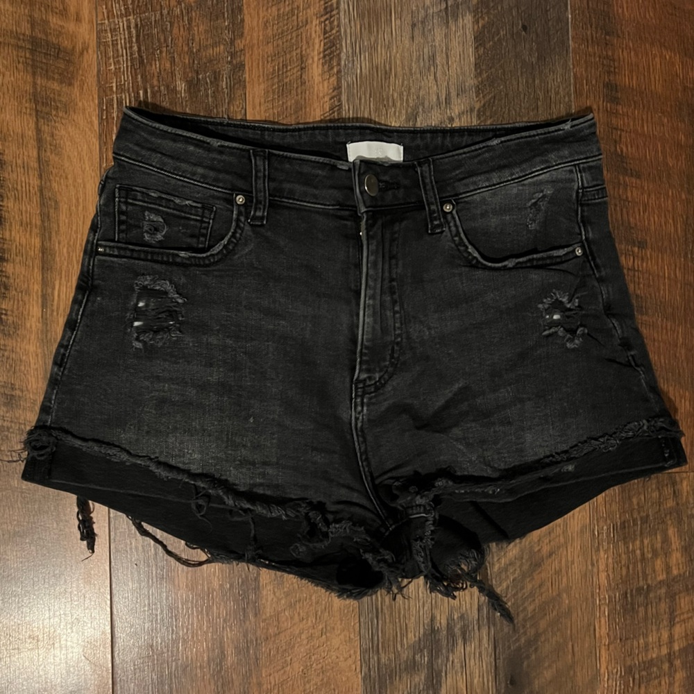 H&M distressed black jean shorts. Size 6